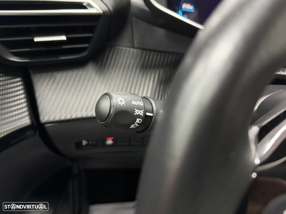 Peugeot 208 PureTech 100 EAT8 Allure - 15