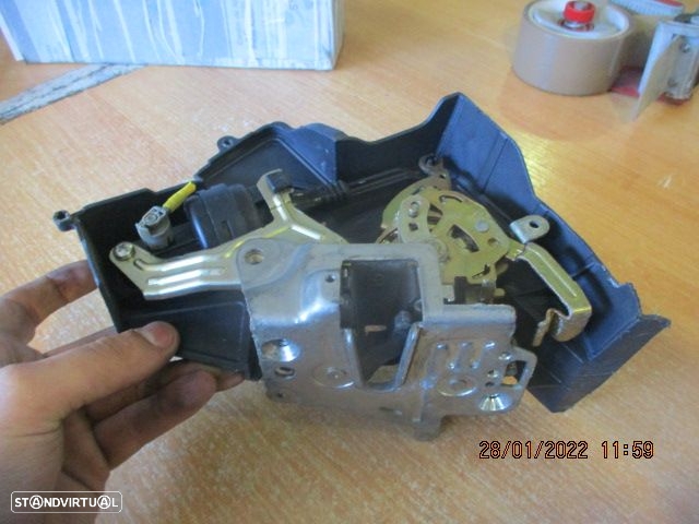 Fecho 2027330208 MERCEDES W202 1996 TD MANUAL - 5