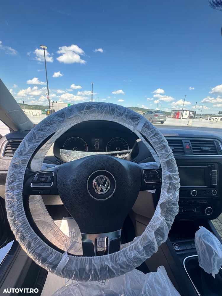 Volkswagen Jetta 1.2 TSI Comfortline - 10