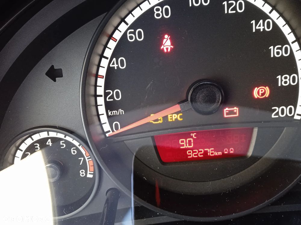 Volkswagen up! 1.0 move - 9