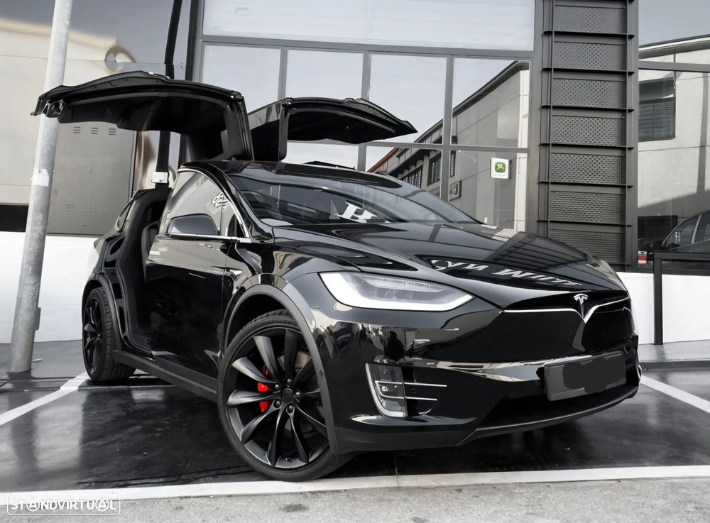 Tesla Model X P100D - 23