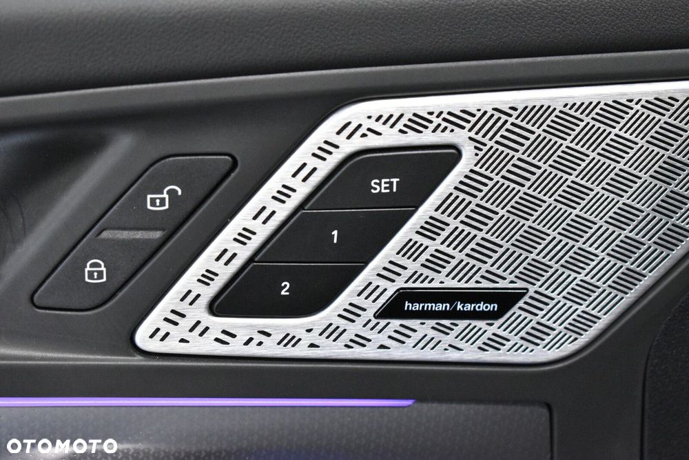 BMW X1 - 10