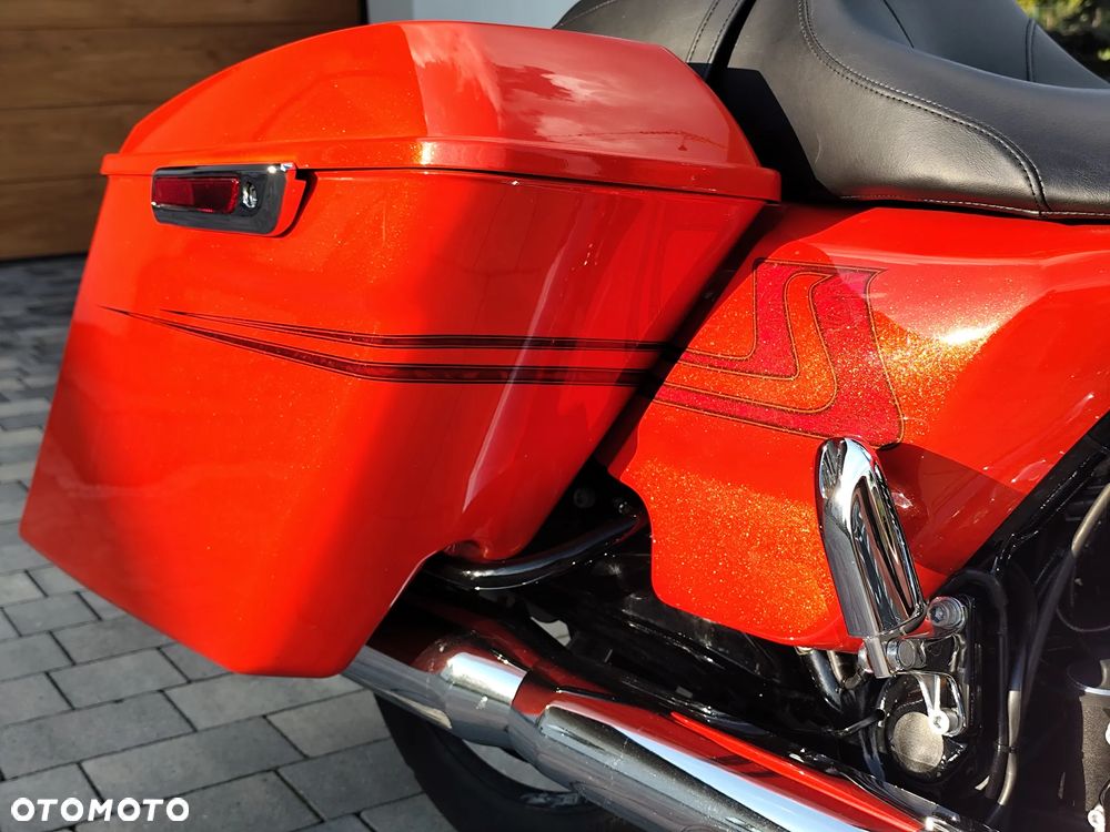 Harley-Davidson Touring Road Glide - 10