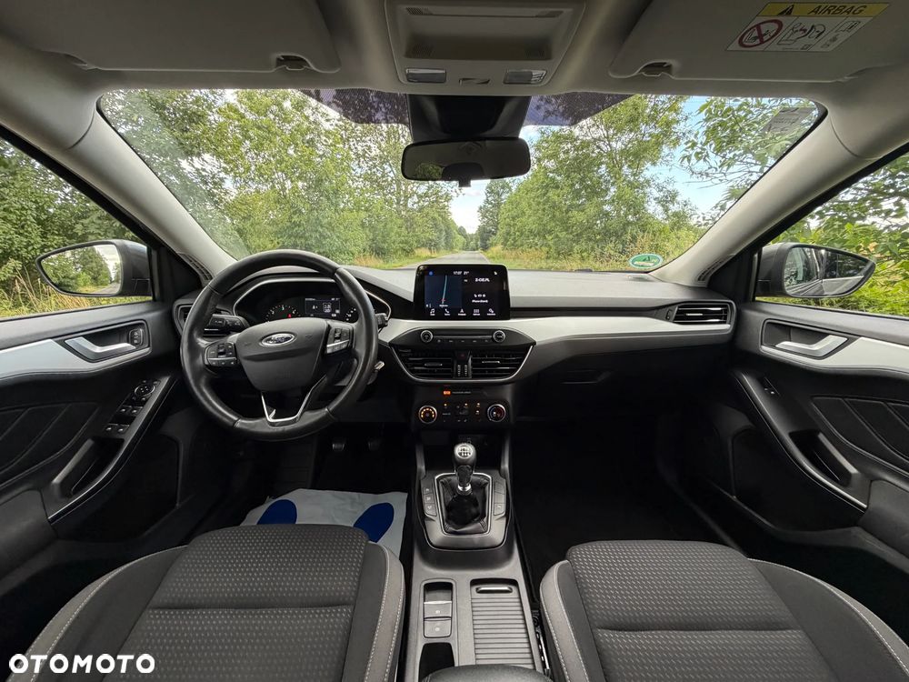 Ford Focus 1.5 EcoBlue Start-Stopp-System TITANIUM DESIGN - 6