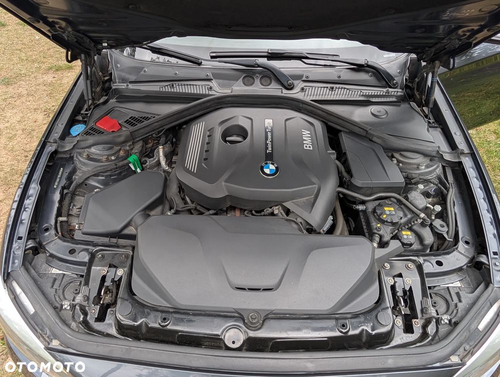 BMW Seria 1 120i - 12