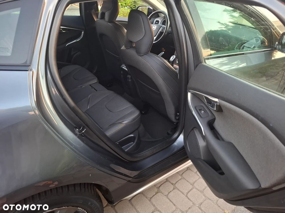 Volvo V40 Cross Country D2 - 3