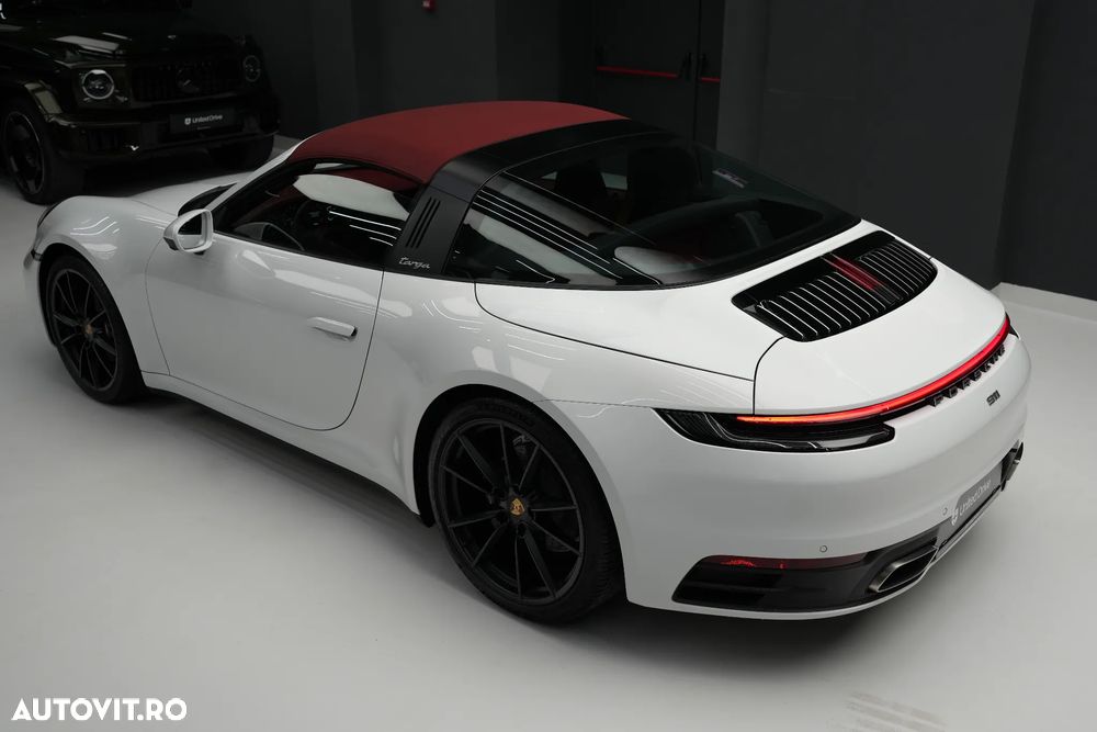 Porsche 911 Targa 4 PDK - 38