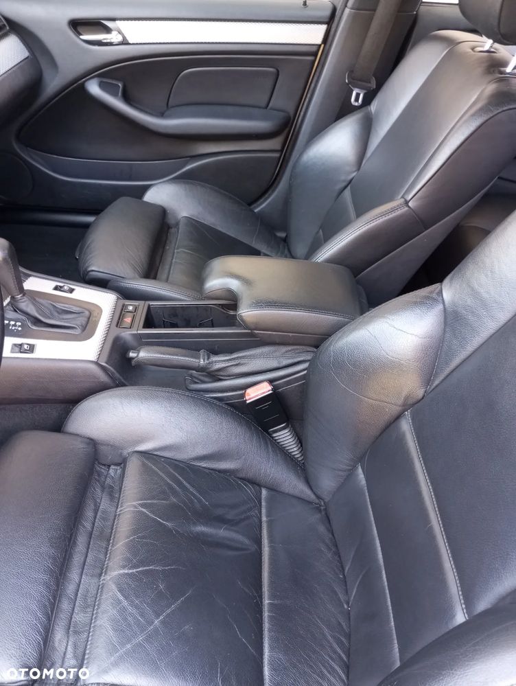 BMW Seria 3 318i - 19