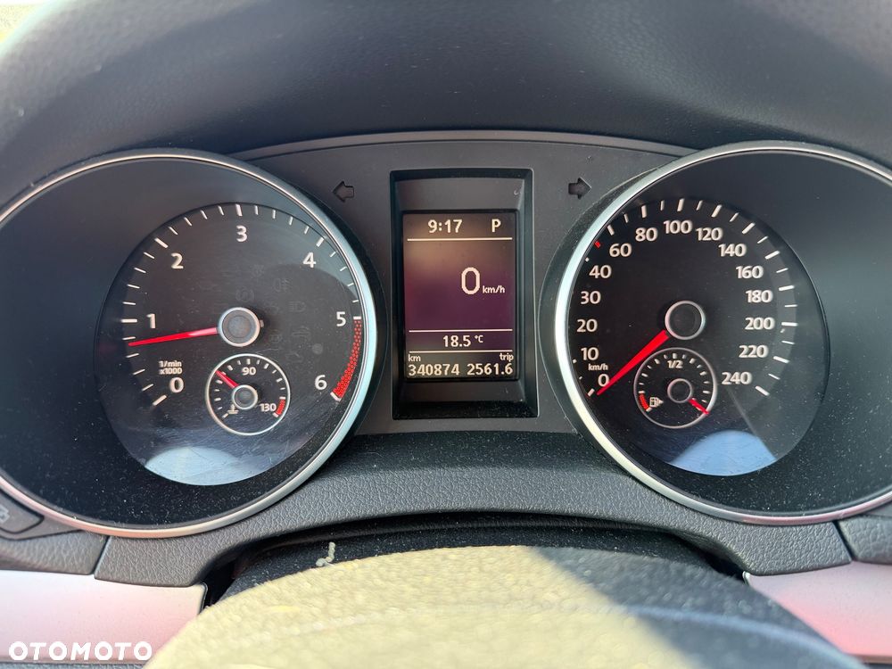 Volkswagen Golf 2.0 TDI Highline DSG - 11
