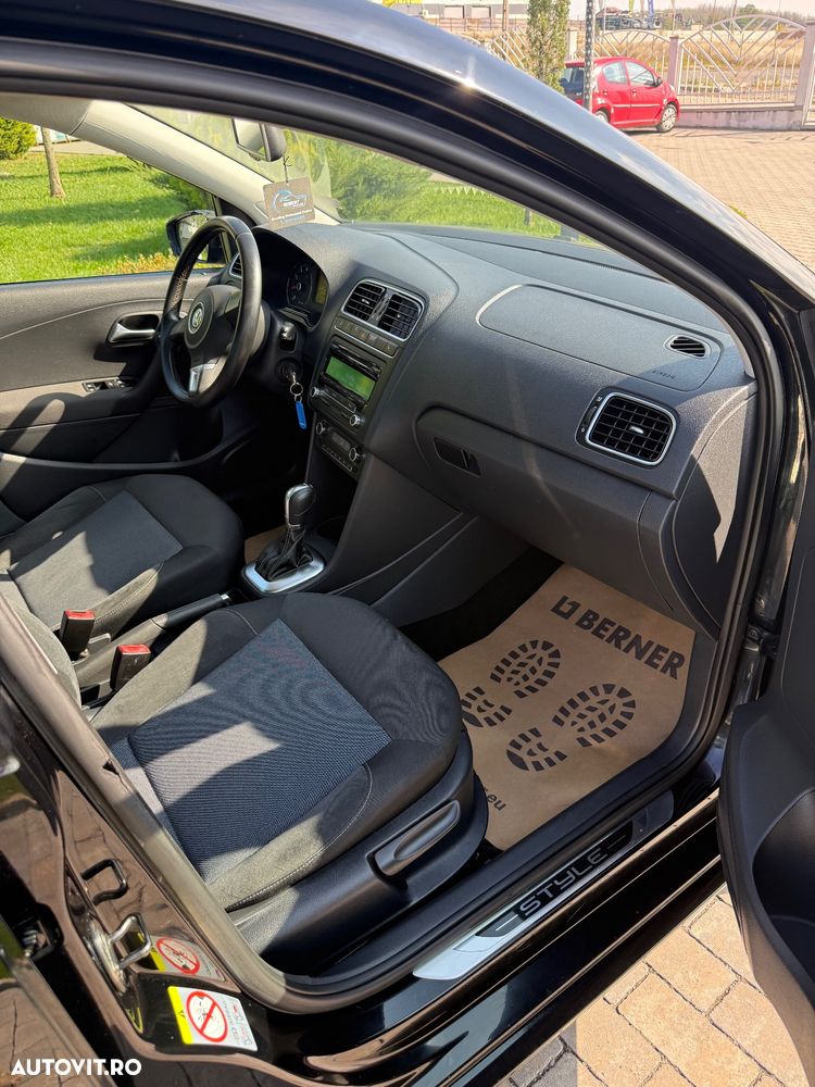 Volkswagen Polo 1.4 Highline DSG - 15