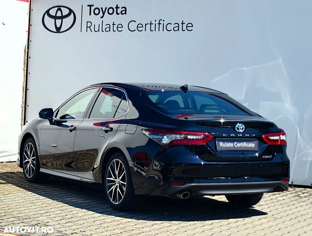 Toyota Camry 2.5 Exclusive - 7