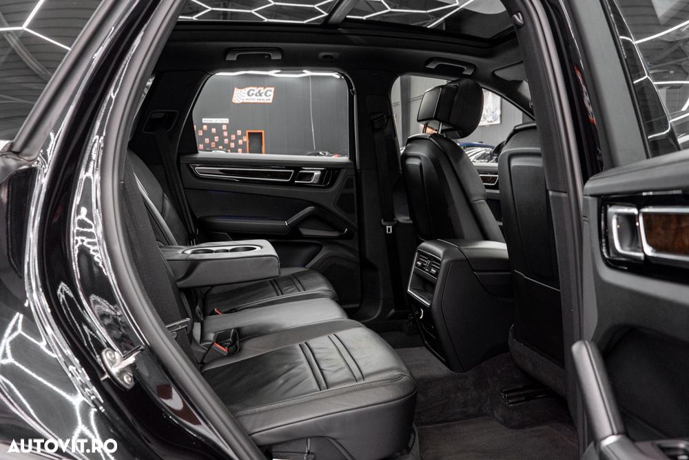 Porsche Cayenne S - 18