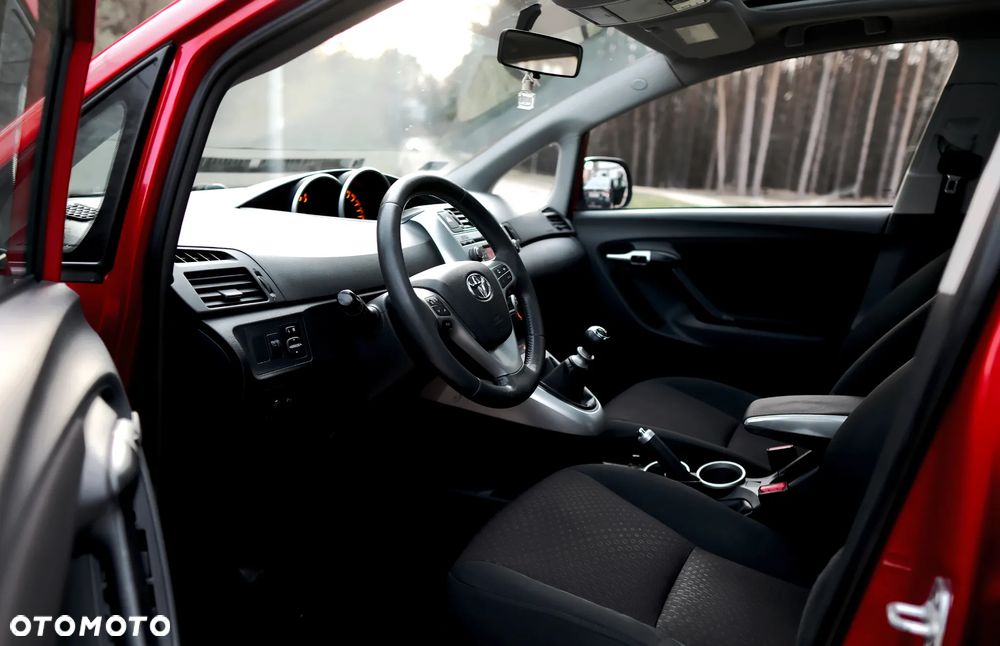 Toyota Verso 1.8 Premium EU5 - 26