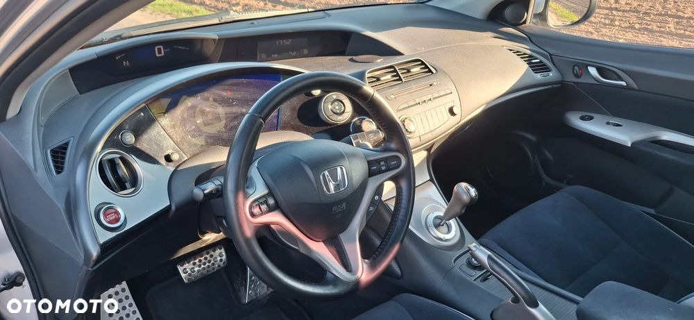 Honda Civic 1.8 Executive - 8