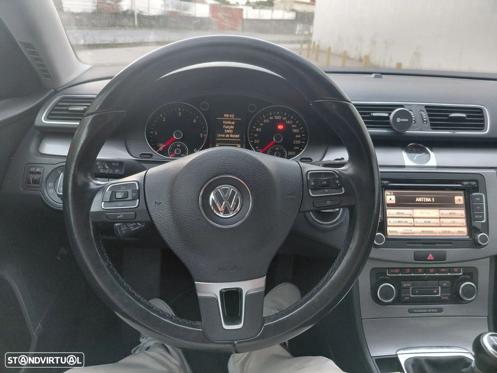 VW Passat 1.6 TDI Confortline - 18
