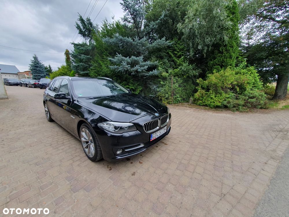 BMW Seria 5 525d xDrive Luxury Line - 2