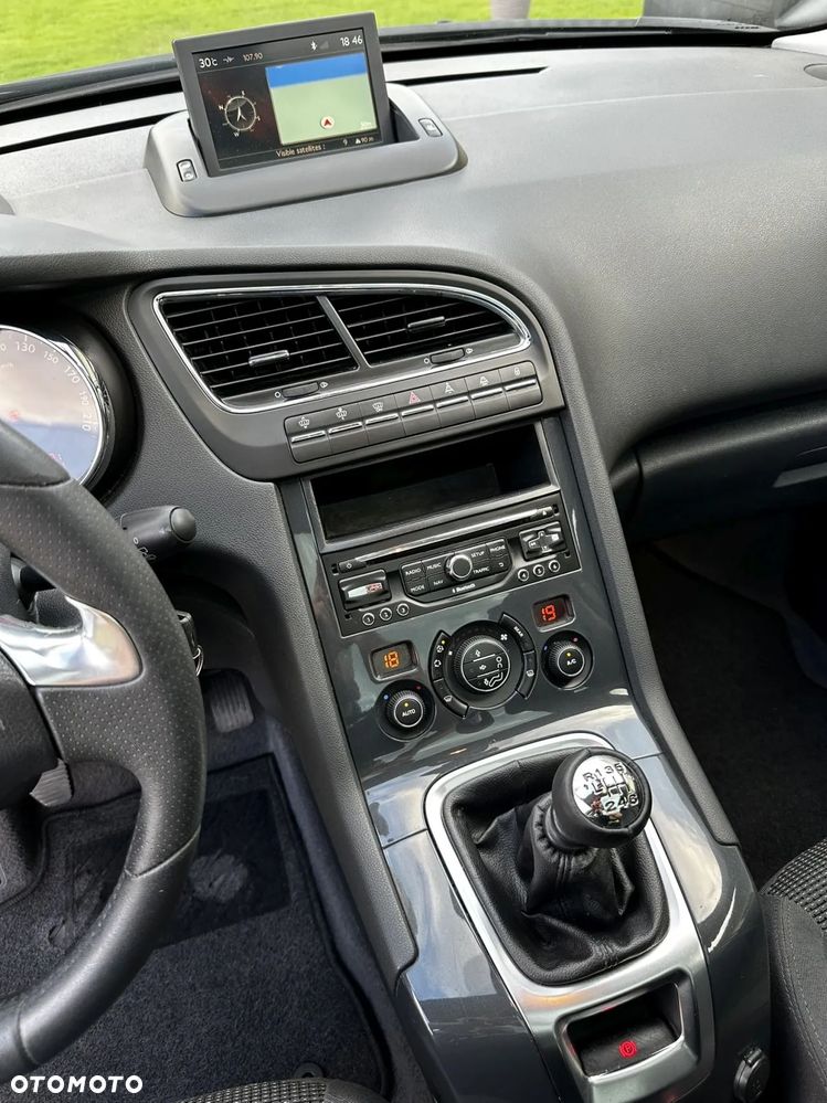 Peugeot 5008 HDI FAP 150 Allure - 20