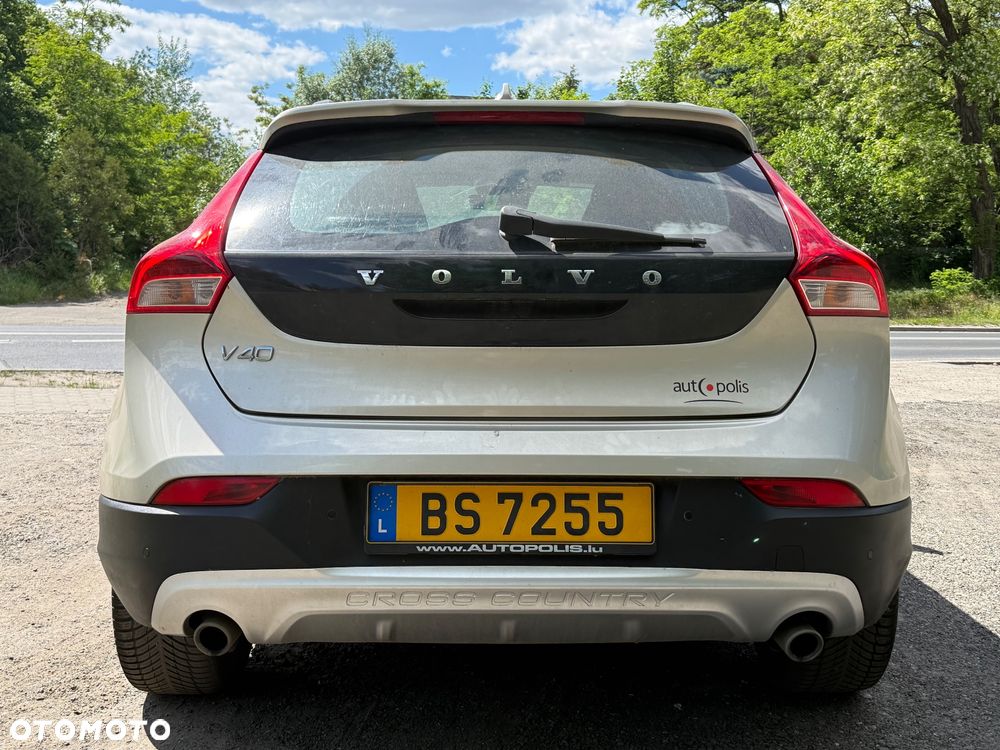 Volvo V40 Cross Country D3 Drive-E SCR Momentum - 9