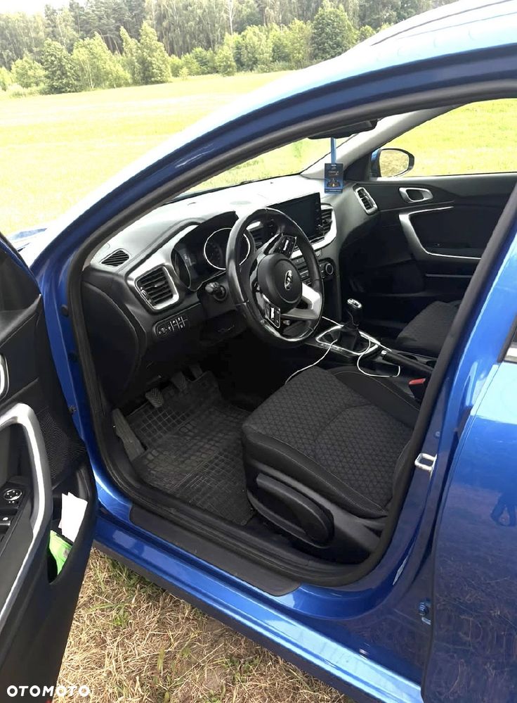 Kia Ceed 1.6 CRDi mHEV GT-Line - 10