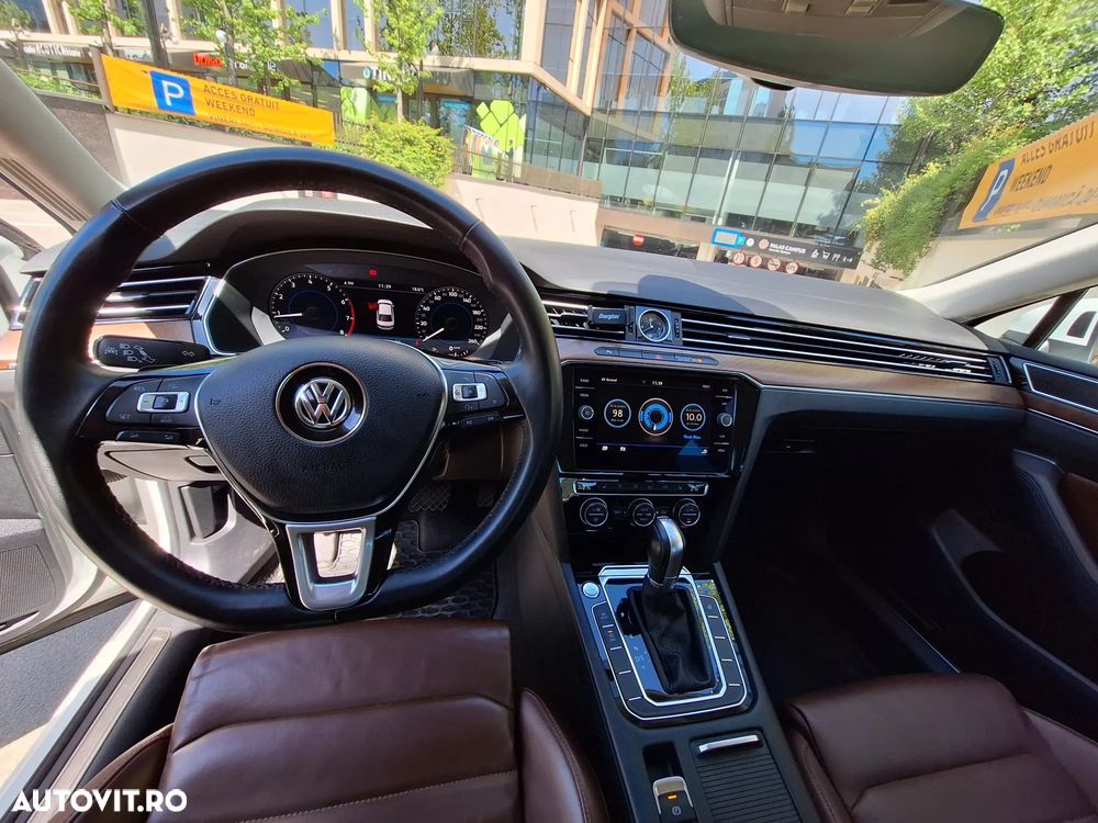 Volkswagen Passat 2.0 TSI DSG Highline - 23
