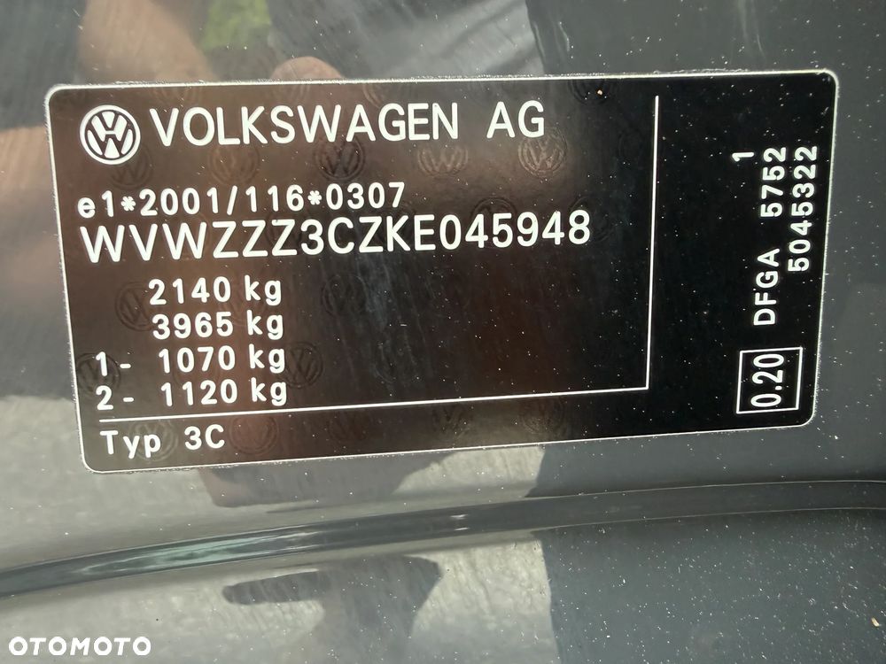 Volkswagen Passat - 37