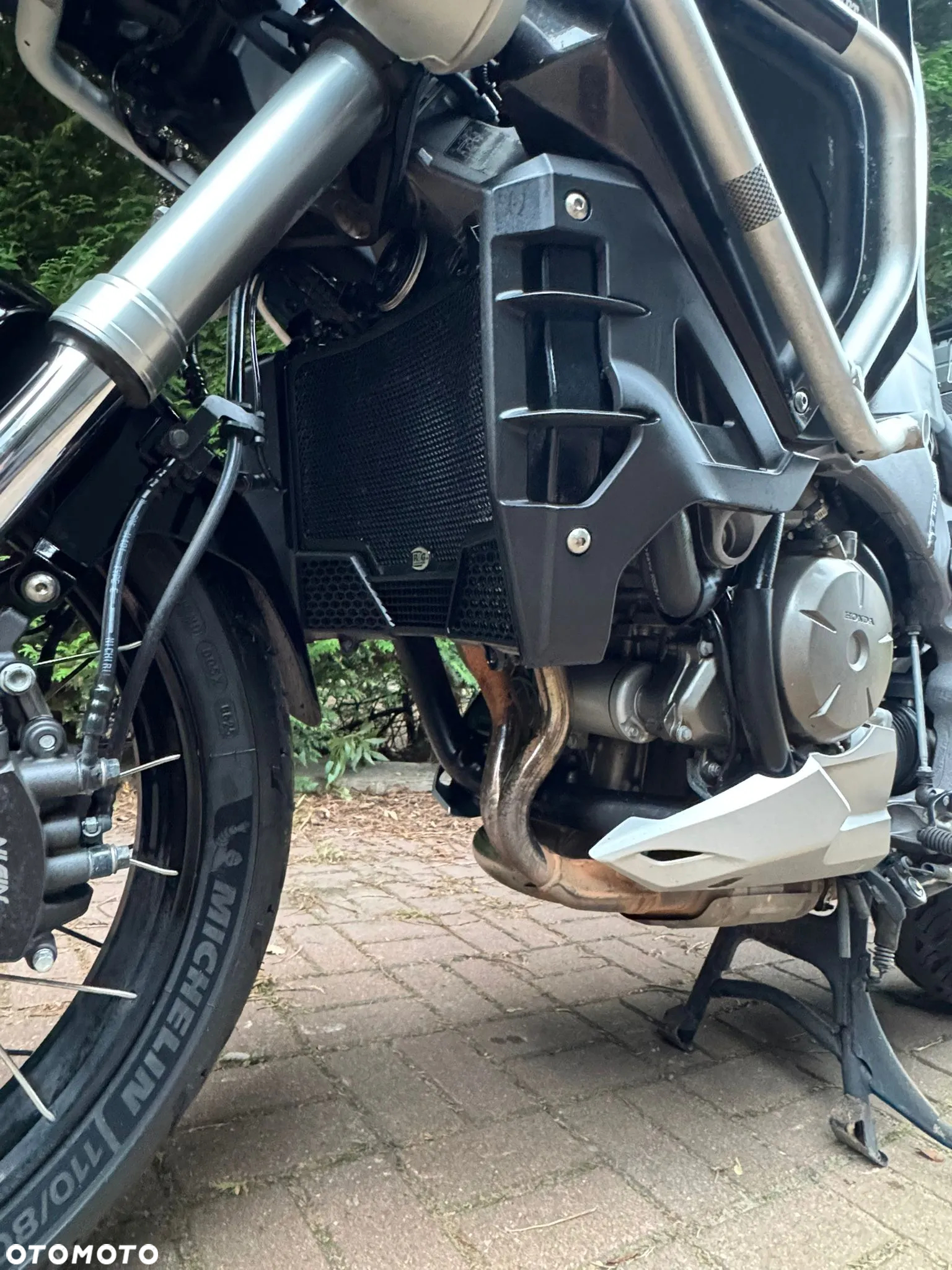 Honda VFR - 13