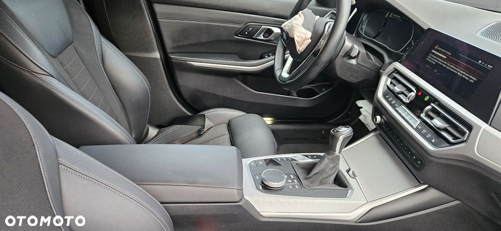 BMW Seria 3 318d Edition Luxury Line Purity - 20