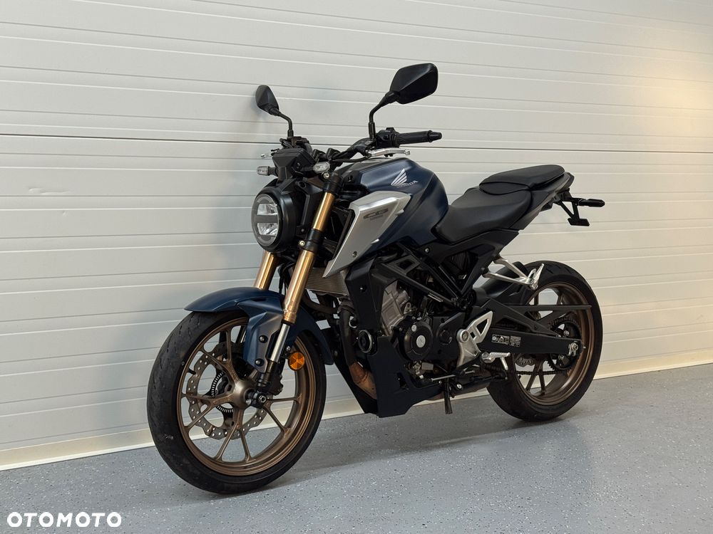 Honda CB - 11