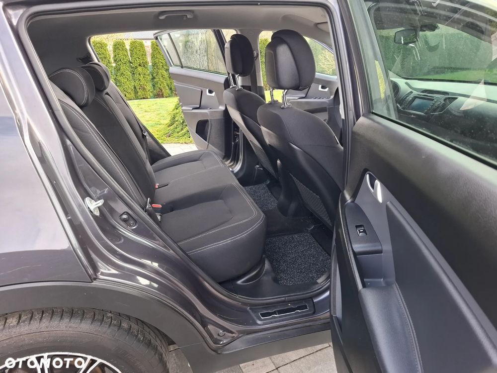 Kia Sportage 1.7 CRDI 2WD Spirit - 18