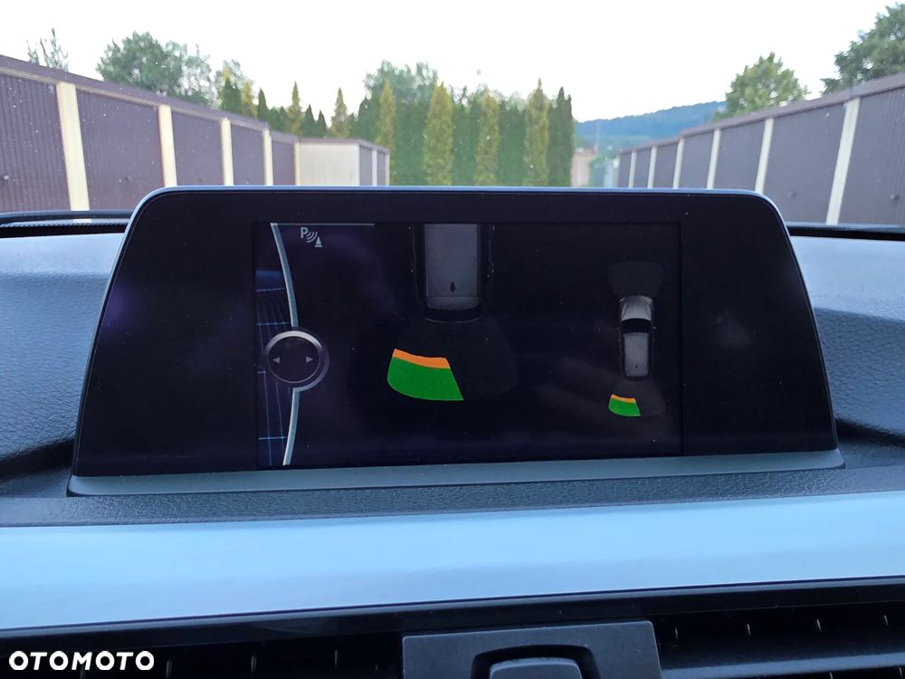 BMW Seria 3 320d - 16