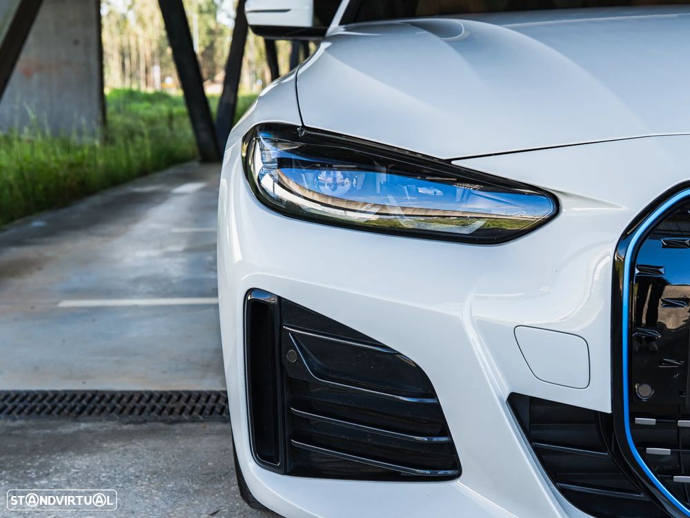 BMW i4 eDrive40 Pack Desportivo M - 42