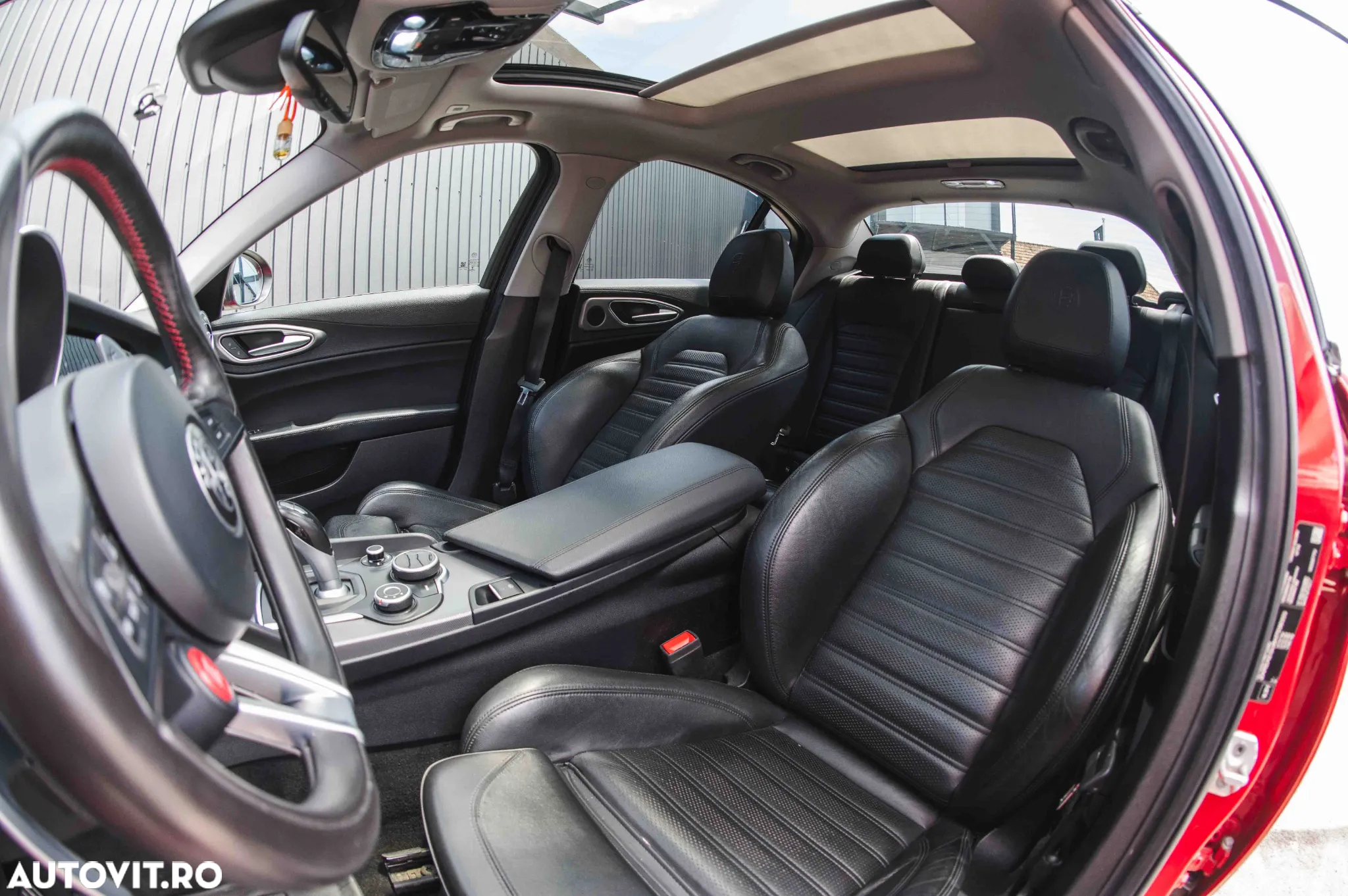 Alfa Romeo Giulia 2.2 Diesel AT8-Q4 Veloce - 8
