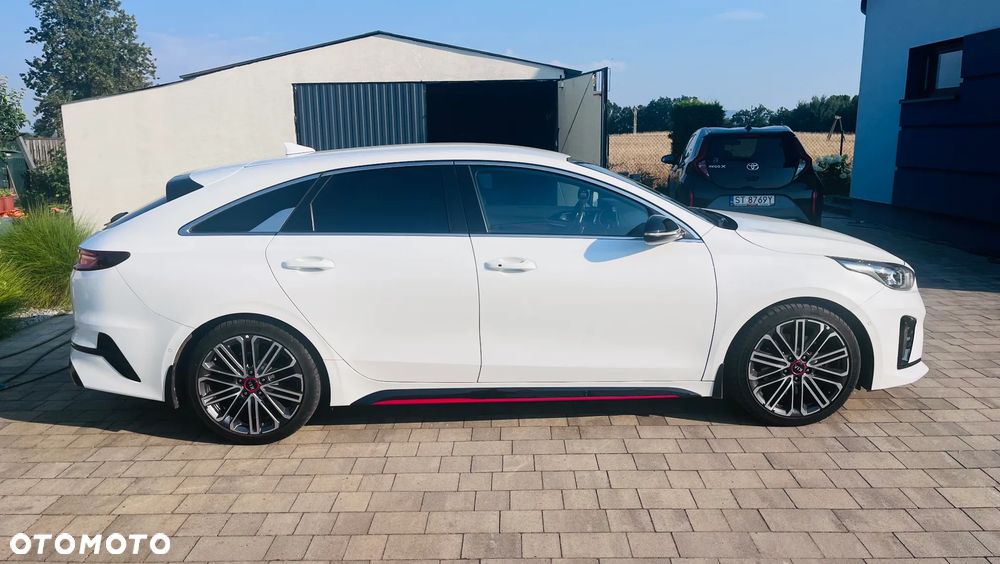 Kia ProCeed - 6
