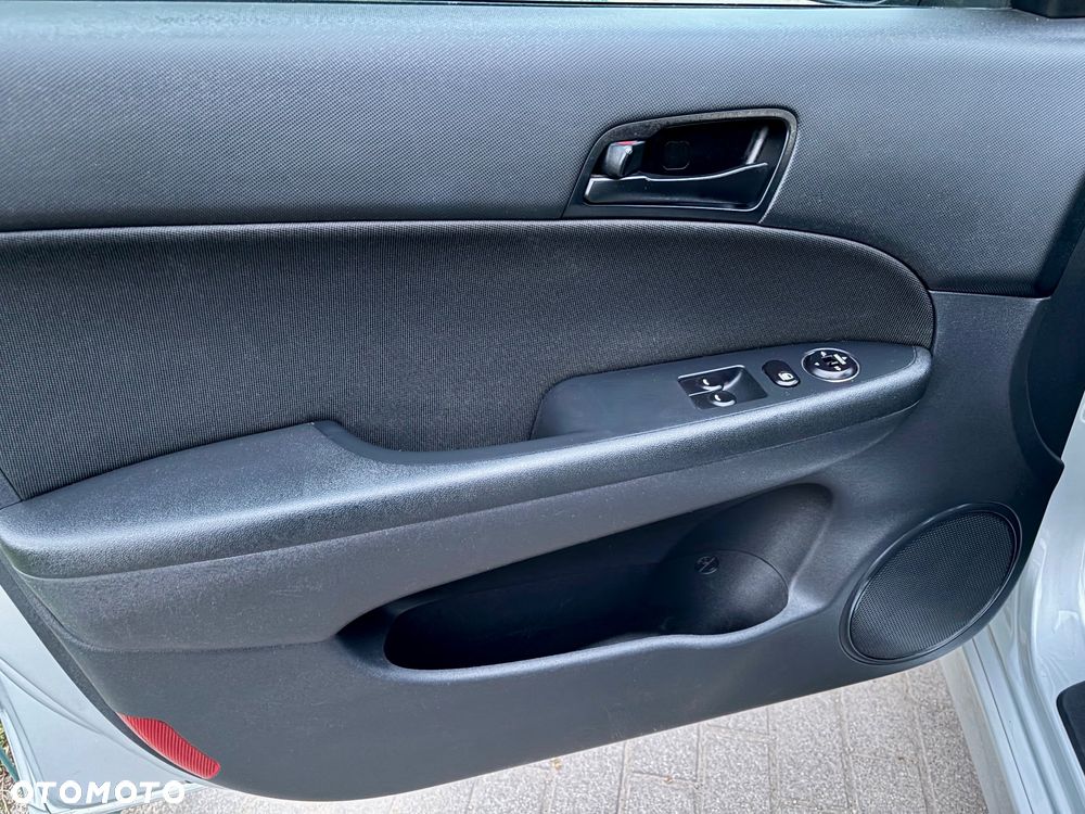 Hyundai i30 i30cw 1.4 Edition 20 - 18