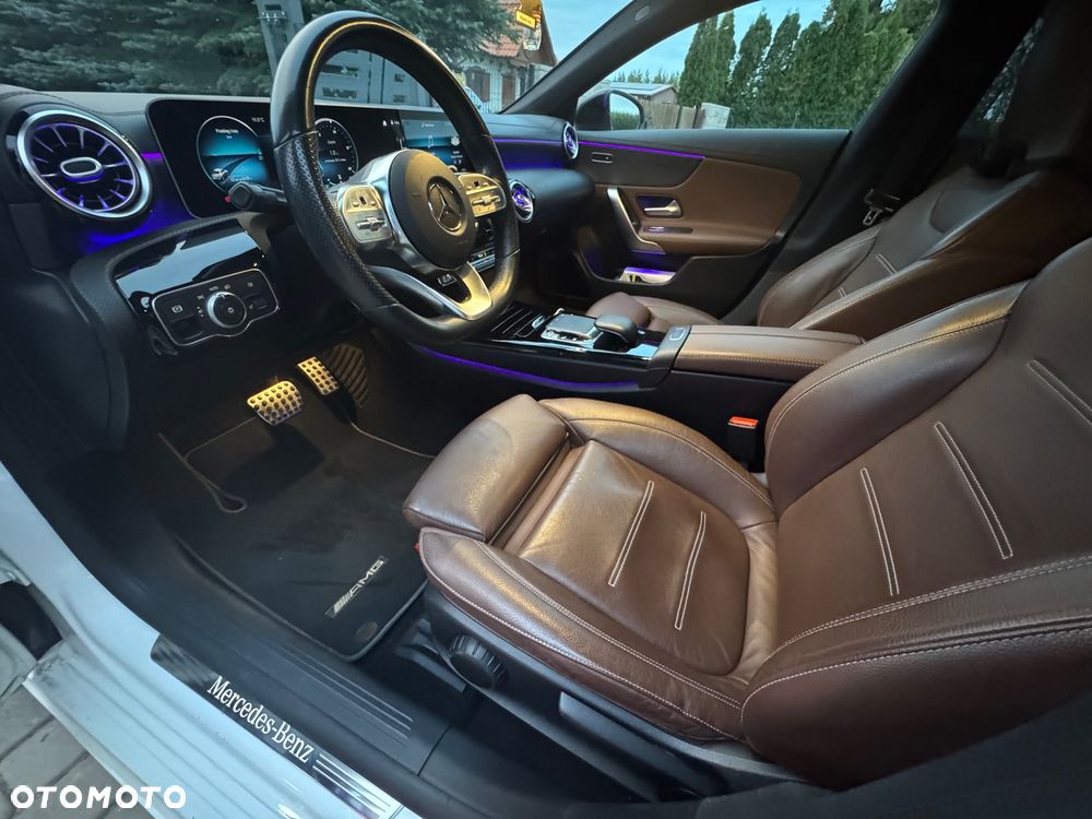 Mercedes-Benz CLA 220 4-Matic AMG Line 7G-DCT - 8