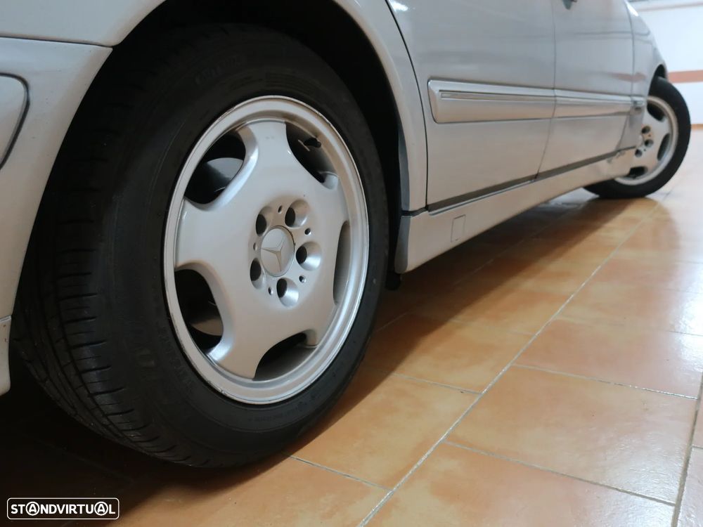 Mercedes-Benz E 220 CDI Elegance - 9
