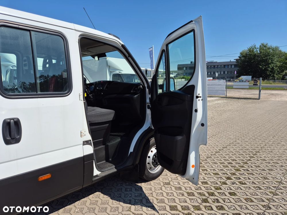 Iveco Daily 35S14, Brygadówka 7-os, skrzynia 3,42m x 2,07m, klimatyzacja, HAK - 3.5T - 16