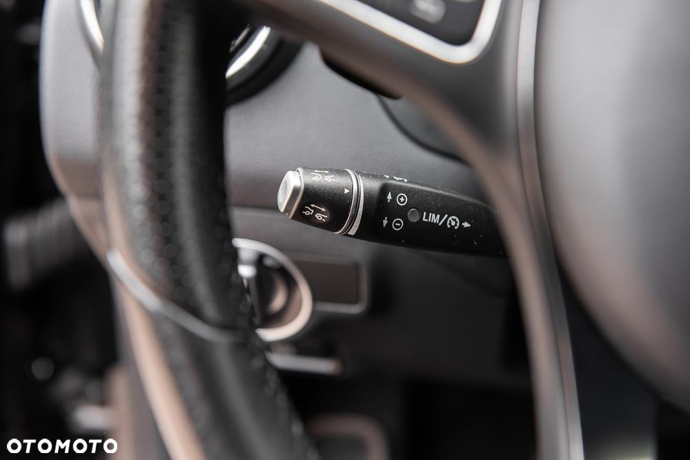 Mercedes-Benz CLA 250 7G-DCT - 21