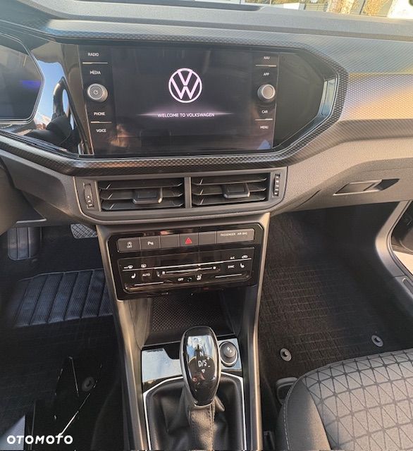 Volkswagen T-Cross 1.0 TSI Life DSG - 23