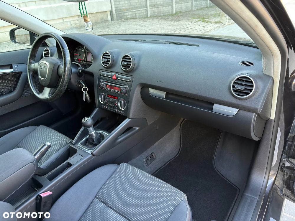 Audi A3 Sportback 2.0 TDI Attraction - 22