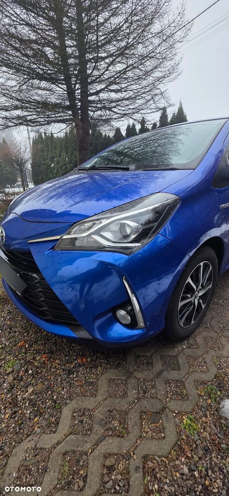 Toyota Yaris Hybrid 100 Dynamic EU6 - 11