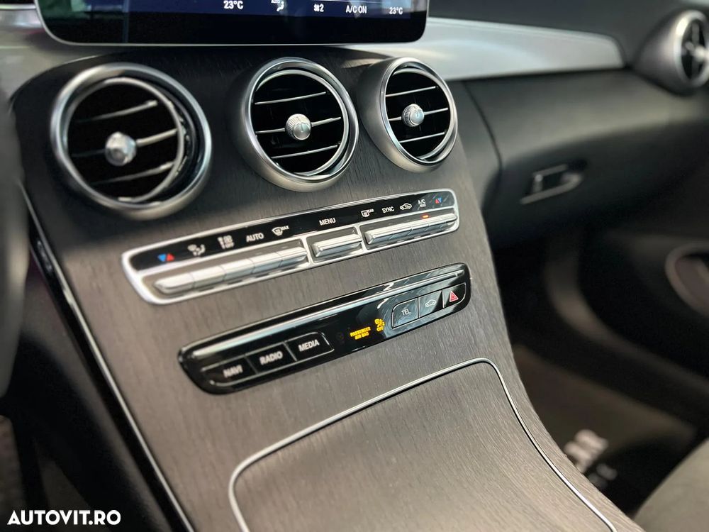 Mercedes-Benz C 200 Coupe MHEV - 15
