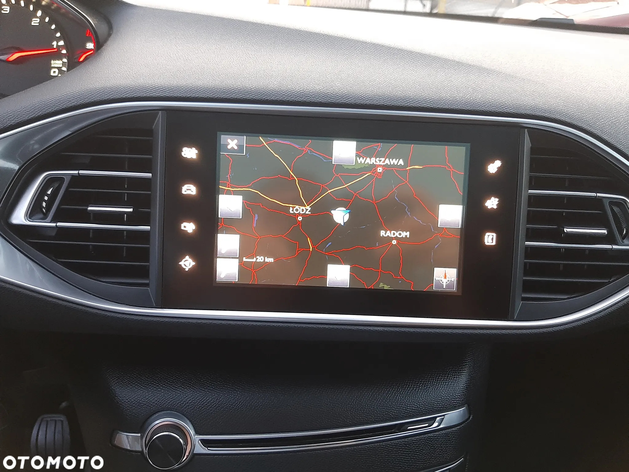 Peugeot 308 SW 1.6 BlueHDi Allure S&S - 15