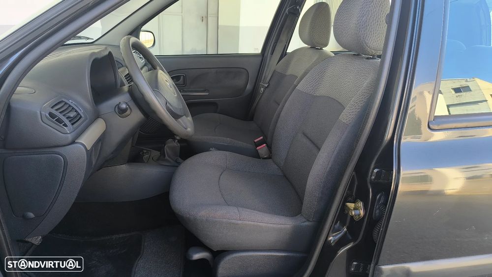 Renault Clio 1.2 16V Pack - 31