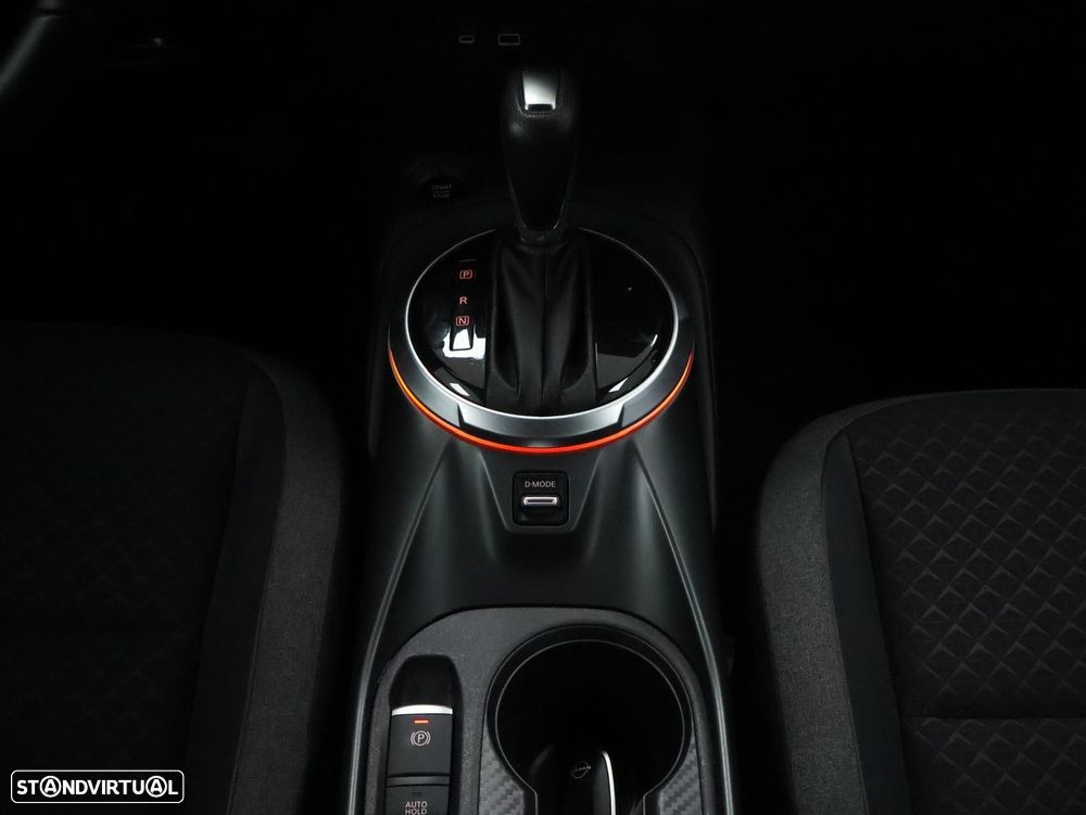 Nissan Juke 1.0 DIG-T N-Connecta DCT - 23