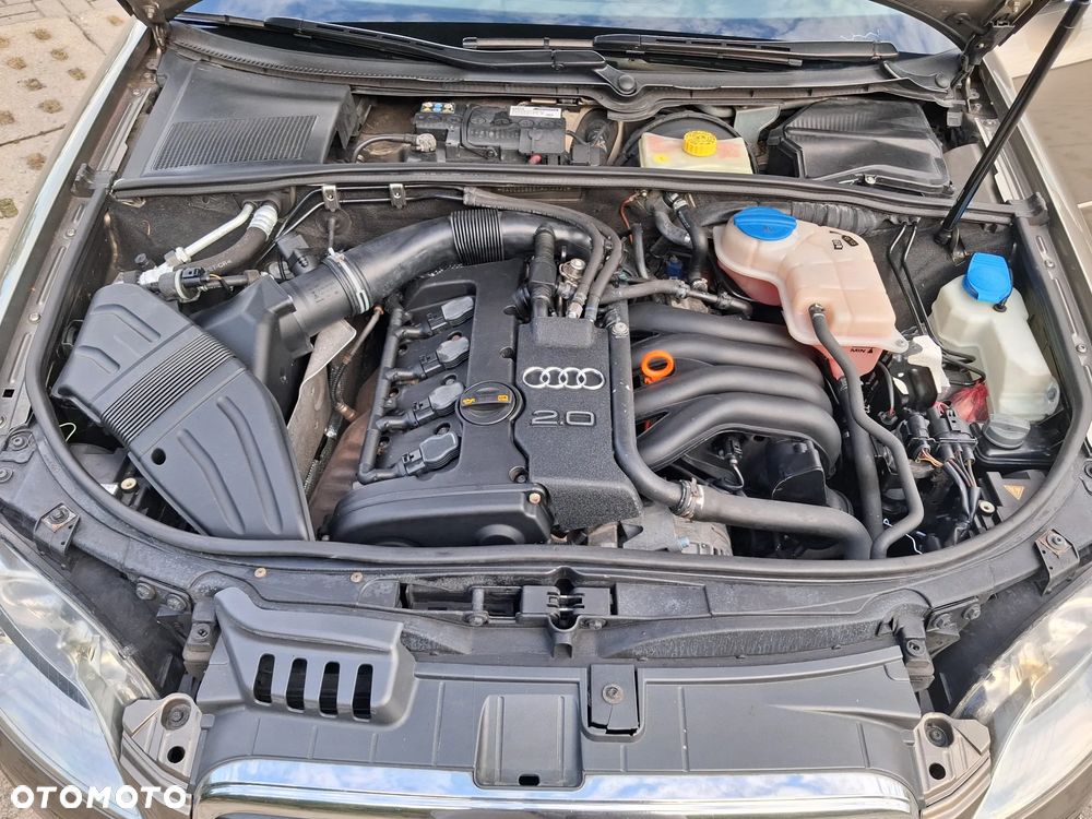 Audi A4 Limousine - 17