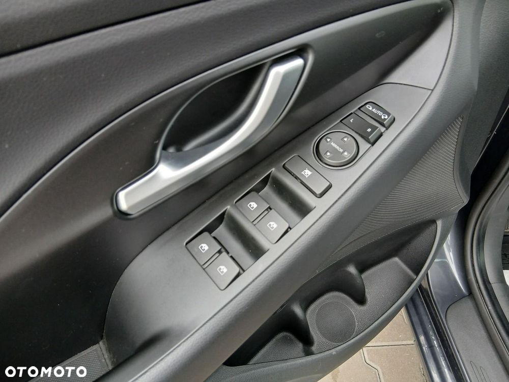 Hyundai i30 1.5 T-GDI 48V Smart - 14