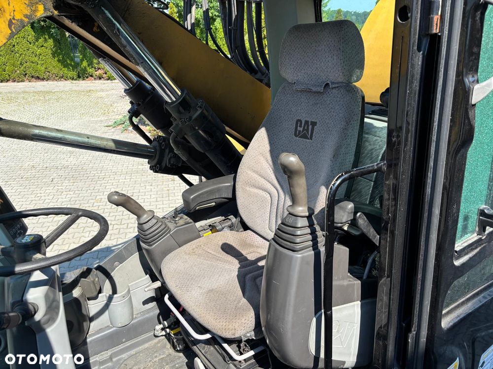 Caterpillar CAT M313D - 8