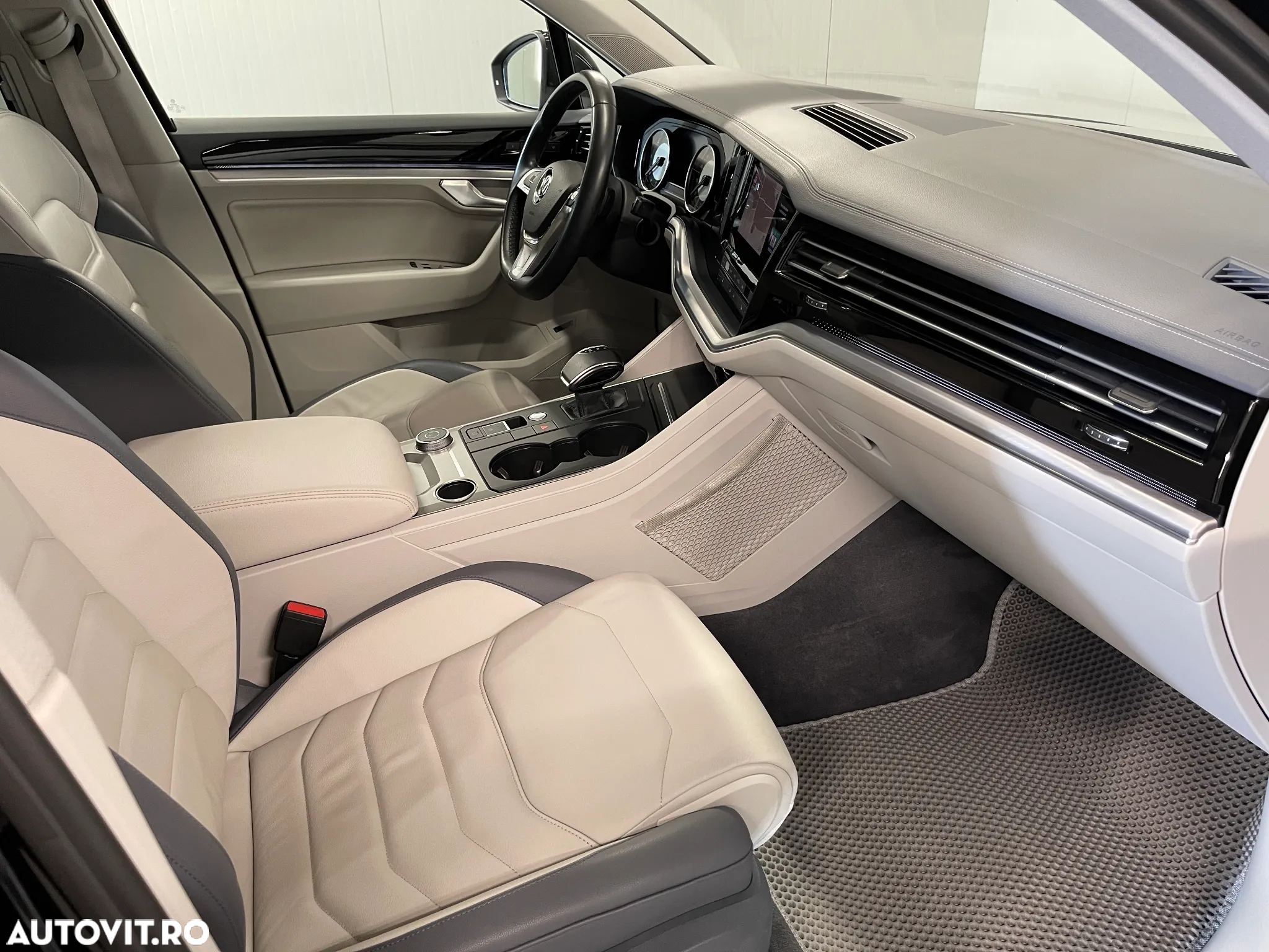 Volkswagen Touareg V6 TDI Elegance - 11