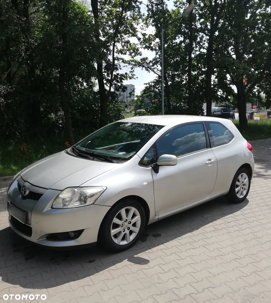 Toyota Auris 2.0 D-4D Luna - 2
